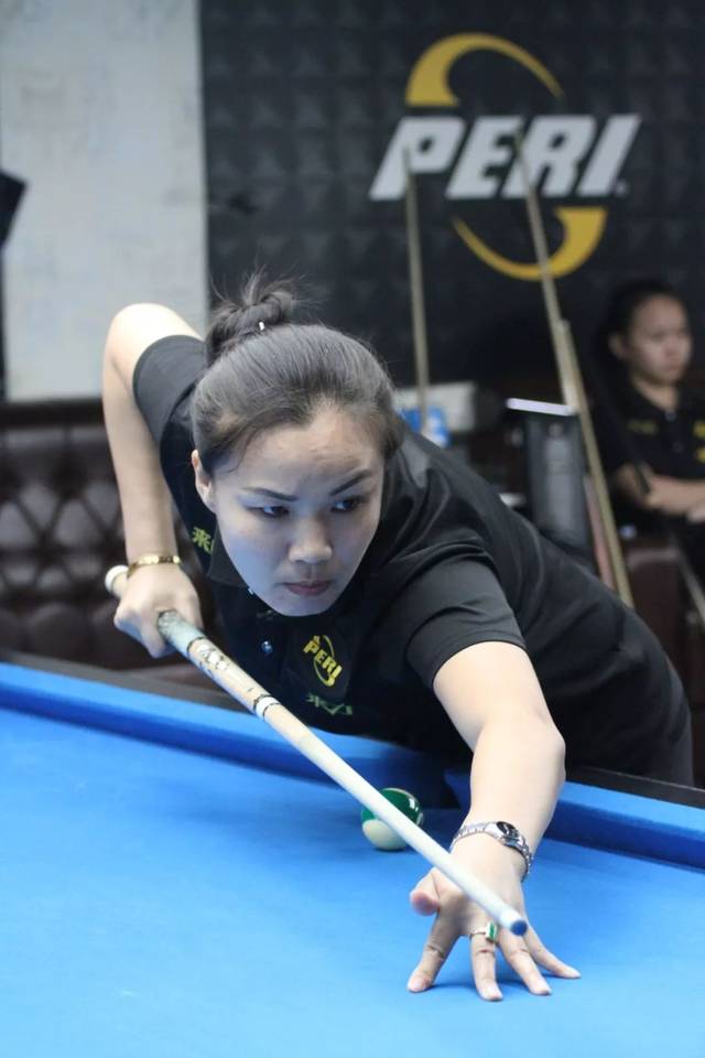 反而一边鼓 反而一边鼓